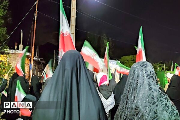 یک دنیا شاهد و مبهوت از حضور خیابانی مردم شهر بار