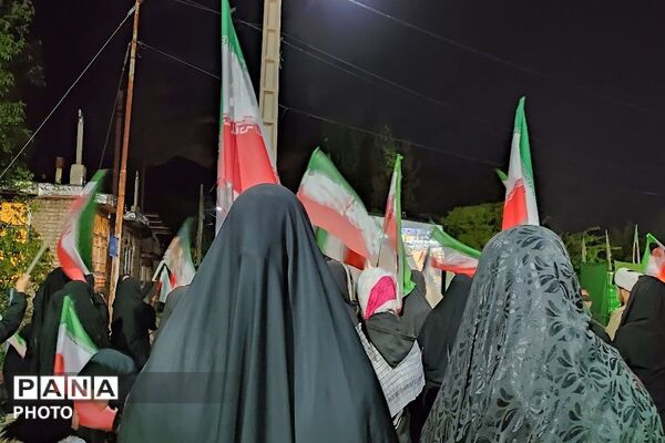 یک دنیا شاهد و مبهوت از حضور خیابانی مردم شهر بار
