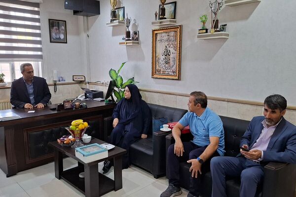 بازدید معاون تربیت بدنی و سلامت اداره کل از اتاق بازی و یادگیری دبستان شاهد شهید قدوسی 