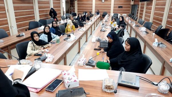 دوره اول استعدادیابی خبر دختران در سازمان دانش‌آموزی استان خراسان رضوی
