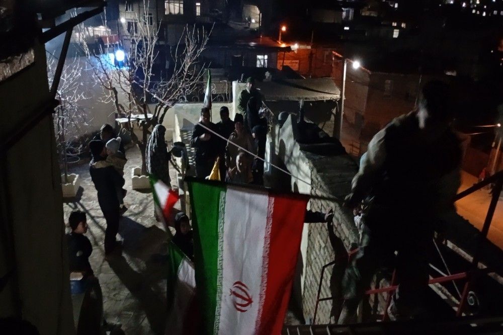 طنین گلبانگ نوای« اللّه اکبر » شب ۲۲بهمن  در شهر بار نیشابور
