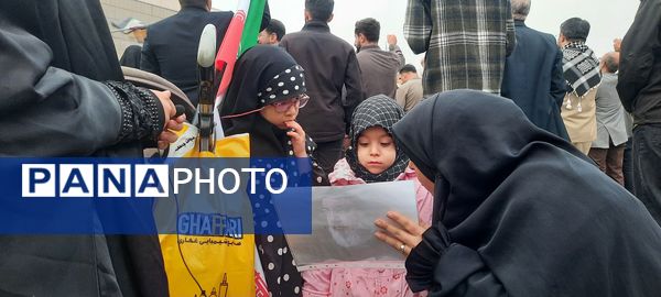 حضور پر شکوه مردم شهید پرور مشهد مقدس در عرصه میدان شهدا