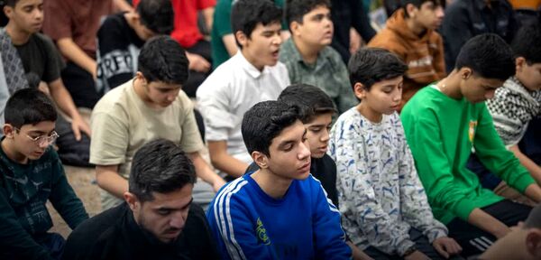اعتکاف پسران نسل آفتاب