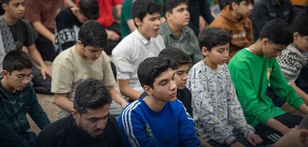 اعتکاف پسران نسل آفتاب