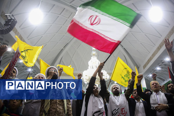 اجتماع بزرگ «فداییان ولایت، مدافعان وطن» در قم