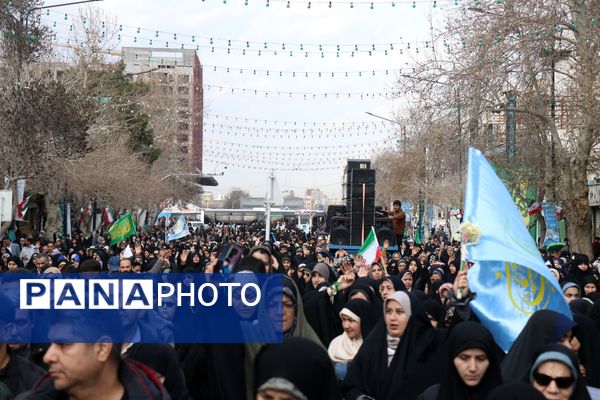 اجتماع عظیم منتظران ظهور در میدان شهدا مشهد