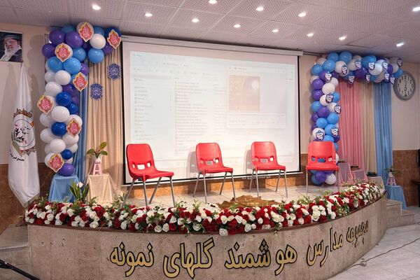 زنگ آغاز رقابت‌های هنری در گل‌های نمونه ورامین به صدا در آمد