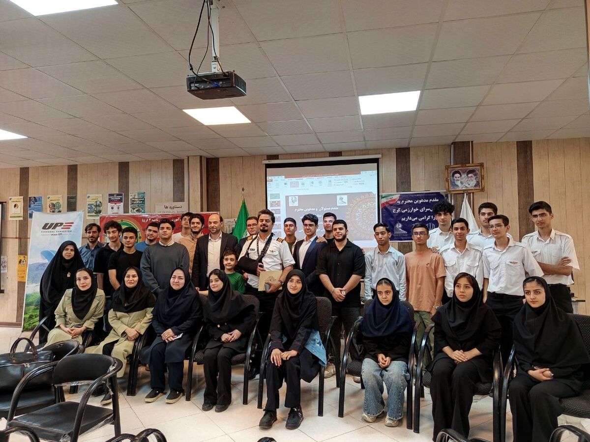 افتتاح اولین نمایشگاه استانی صنایع هوایی در البرز