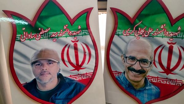 بزرگداشت هفته دفاع مقدس در دبیرستان فرهنگیان
