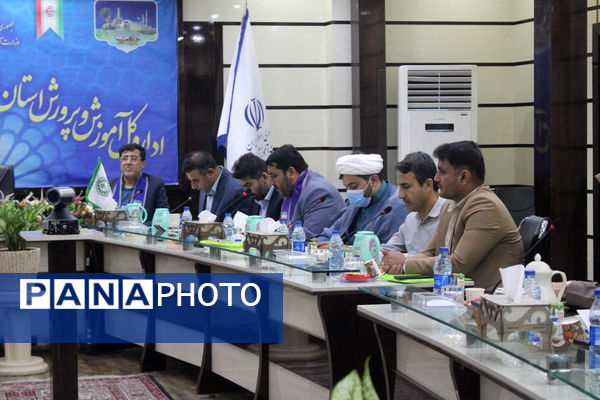 تجلیل از مربیان پیشتاز، مسئولان و فعالان سازمان دانش‌آموزی استان بوشهر