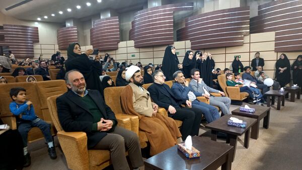 آیین تجلیل از منتخبین مسابقات قرآنی ناحیه ۶ مشهد