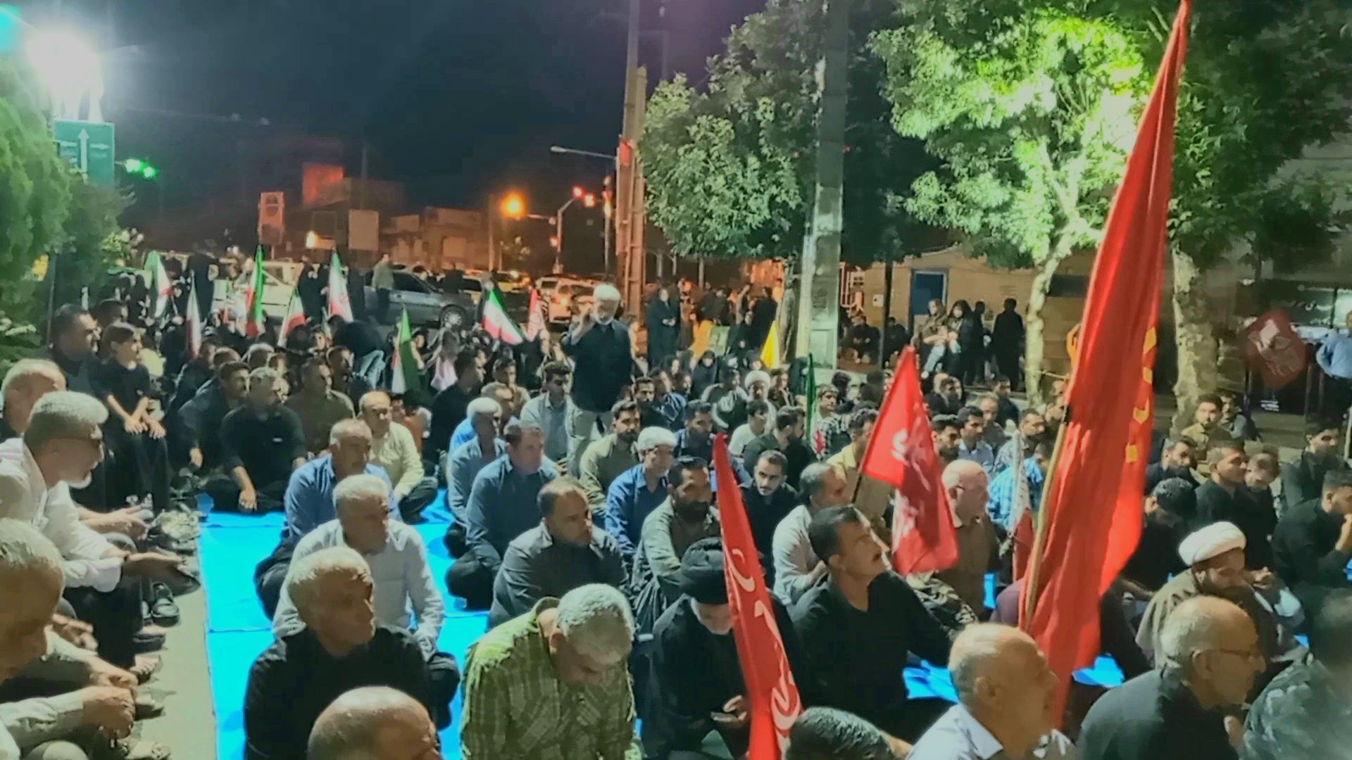  کامیاران؛ تجمع شبانه ایستادگی در پیمان ولایت