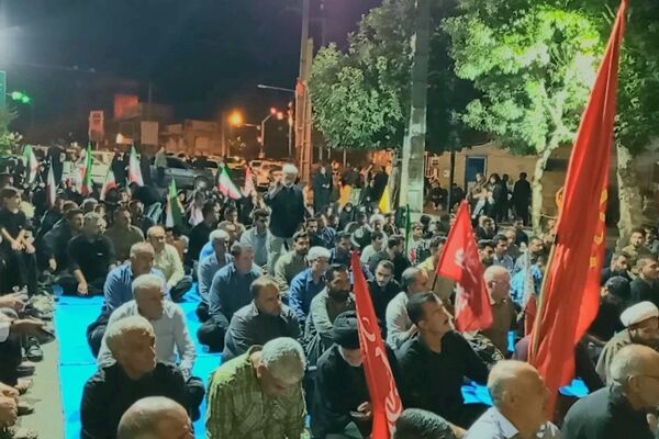  کامیاران؛ تجمع شبانه ایستادگی در پیمان ولایت