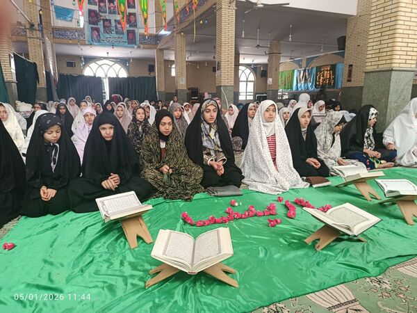 شور و خلوص در اعتکاف ارسنجان