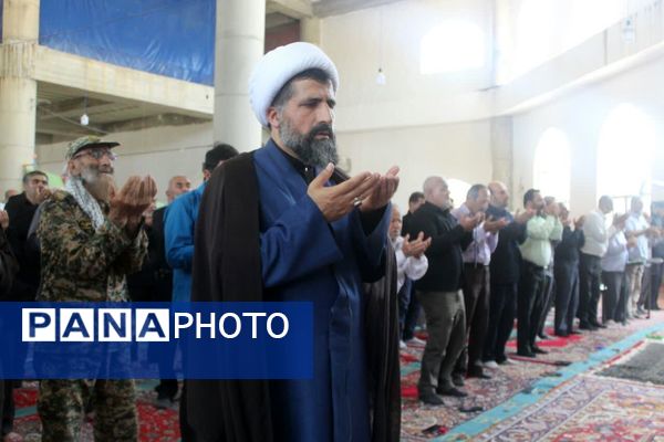 اقامه نماز جمعه‌ در گلوگاه 