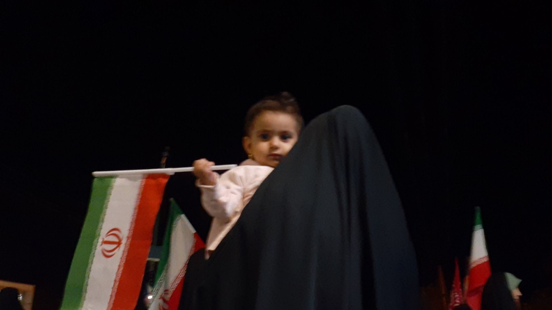 صد و نود و سه شب است که کاروان اتحاد ایران در راه است