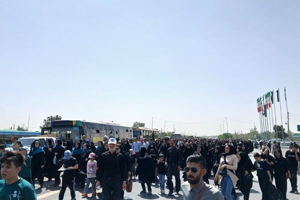 حضور همکاران فرهنگی آموزش و پرورش ملارد به حرم مطهر امام خمینی(ره) در سالروز ارتحال بنیانگذار جمهوری اسلامی