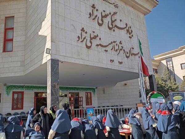 انتخابات شورای دانش آموزی در دبستان آرمینه مصلی نژاد ناحیه ۶ 
