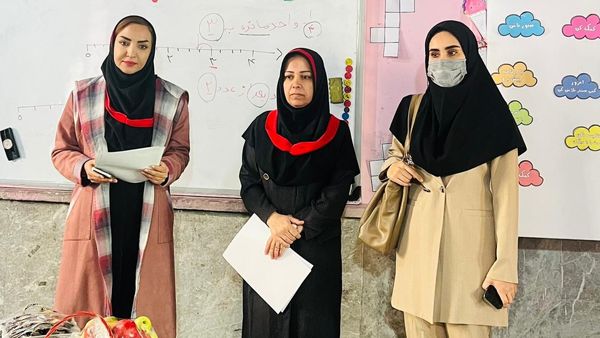 تقدیر از برگزیدگان ویژه‌برنامه هفته جهانی فضا در مدارس حاجی‌آباد