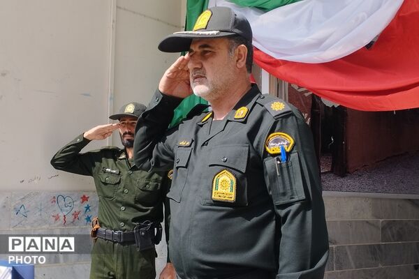 مراسم هفته نیروی انتظامی در مدرسه یاس‌نبی و فتح بهارستان‌دو