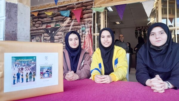 رأی‌گیری انجمن ورزشی در دبیرستان حضرت معصومه(س) ناحیه ۴ کرج 