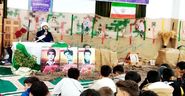 یادواره شهدای معلم و دانش آموز شهر زاوین 