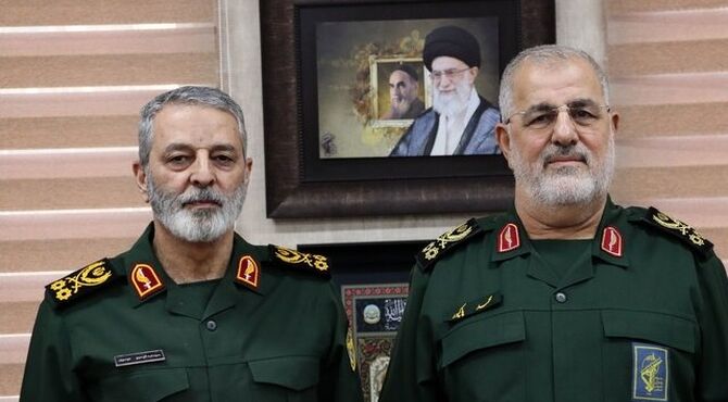 رئیس ستاد کل نیروهای مسلح و فرمانده کل سپاه چگونه انتخاب می‌شوند؟ 