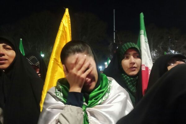  شور و همبستگی در تجمعات شبانه همدان