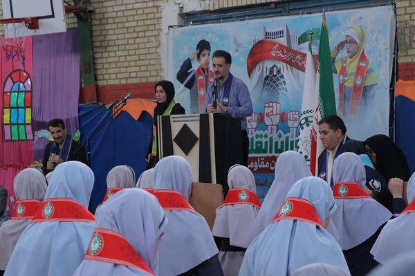 همایش «یاوران انقلاب» در بهارستان‌دو