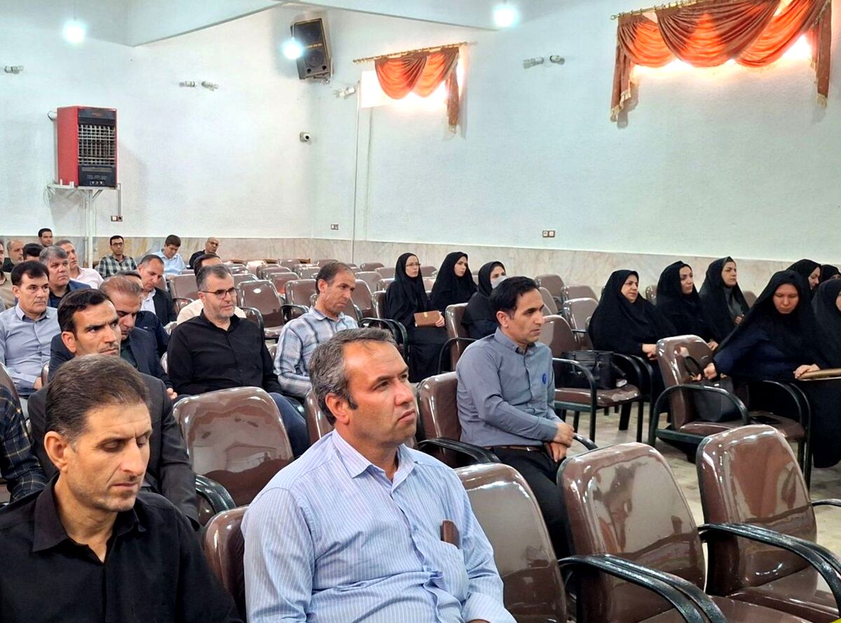 مدیران مدارس ابتدایی خدابنده برای اجرای پروژه مهر آماده می‌شوند