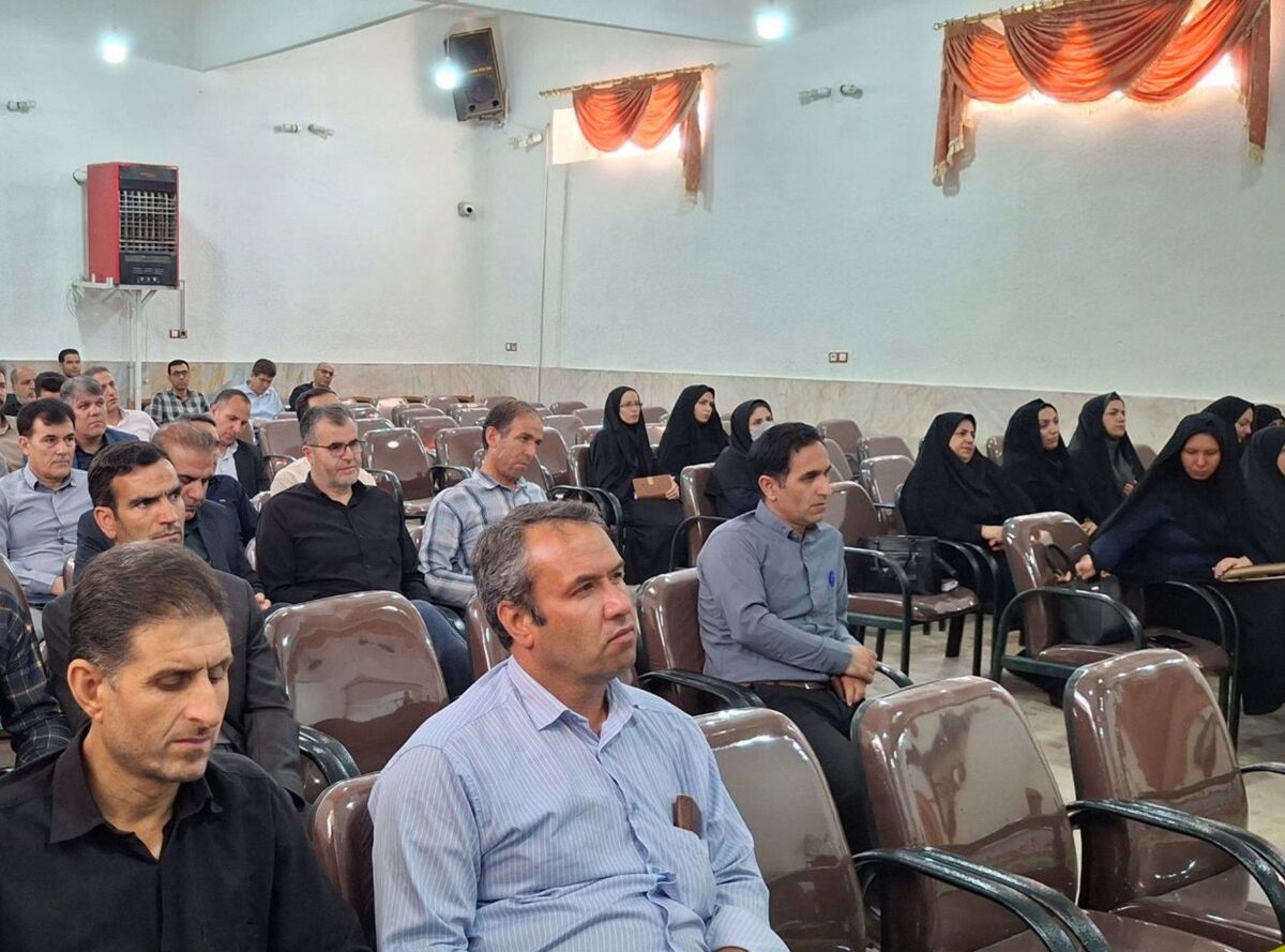 مدیران مدارس ابتدایی خدابنده برای اجرای پروژه مهر آماده می‌شوند