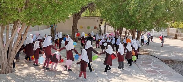 جشن روز جهانی کودک در مدرسه مولوی فین 