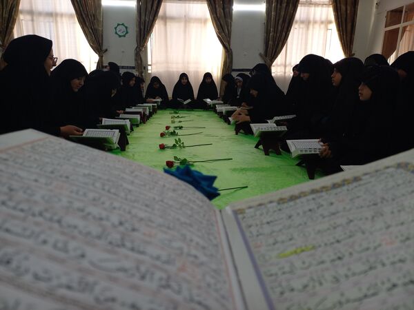 همایش ام‌المقاومه در مدرسه علمیه نرجس(س) در کاشمر