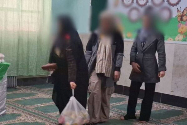 توزیع بسته‌های معیشتی در مدرسه عمار نصیرشهر