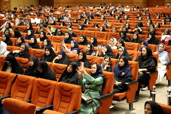 آیین نکوداشت منتخبین مرحله استانی چهل و سومین دوره مسابقات فرهنگی و هنری فردا