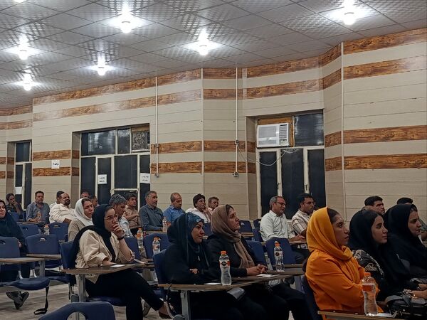 دومین کارگاه روانشناسی برای تربیت نسل فردا در حاجی‌آباد