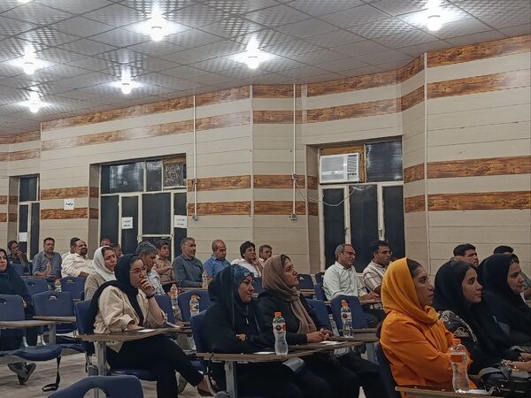 دومین کارگاه روانشناسی برای تربیت نسل فردا در حاجی‌آباد