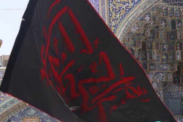آسمان حرم مطهر رضوی غرق در نوای علمدار نیامد