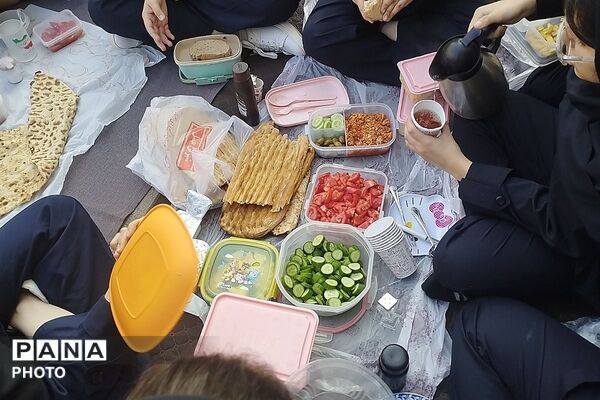 صبحانه‌ای برای سلامت؛ طعم نشاط در مدرسه مهردخت
