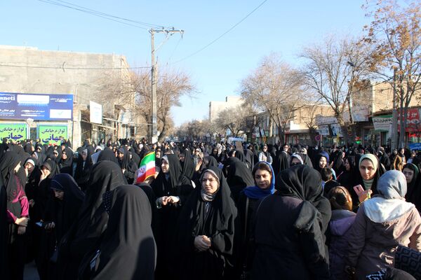 اجتماع بزرگ مردم شهرستان سملقان در محکومیت ناآرامی‌های اخیر