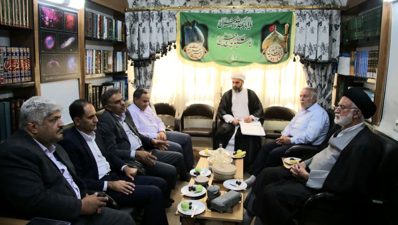 دیدار مدیر کل آموزش‌و پرورش فارس با دبیر جامعه روحانیت 