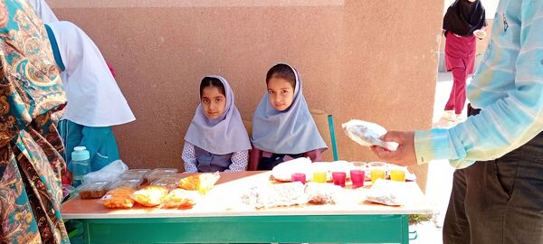 بازارچه دانش‌آموزی در مدارس شهرستان سملقان