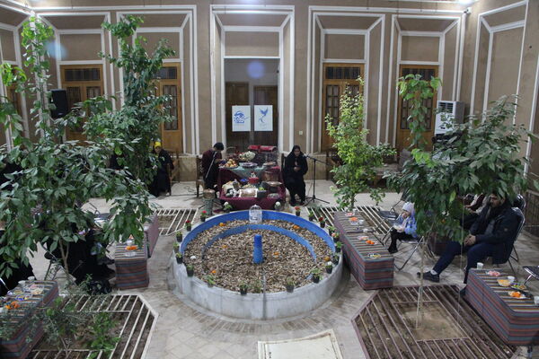 شب یلدا شاعرانه در خانه شعر و ادب شهرداری یزد