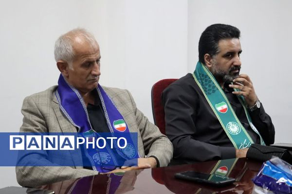 نشست قائم مقام سازمان دانش آموزی با اعضا و مربیان سازمان دانش آموزی مازندران 