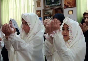 از نوجوان تا نوزاد، روایت نور در اعتکاف