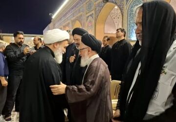 برگزاری مراسم بزرگداشت قائد شهید امت در حرم امام علی (ع)