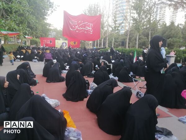دعای پرفیض عرفه در موسسه جوانان آستان قدس رضوی