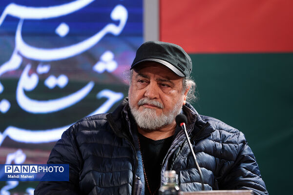 نشست نقد و بررسی فیلم «کافه سلطان» در چهل و چهارمین جشنواره ملی فیلم فجر