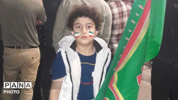 هفتاد وپنجمین حماسه کوهدشتی  ها، عشق به وطن و  رهبری