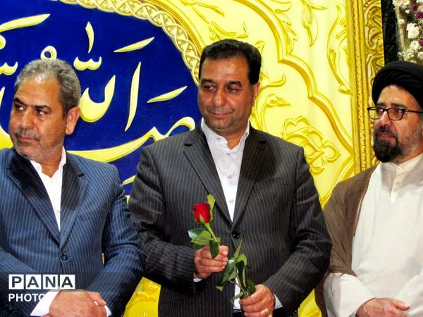 تجمع بزرگ مردم ولایتمدار و فرهنگیان فلاورجان با حضور دکترمحمدرضا نظریان مدیرکل آموزش و پرورش استان اصفهان